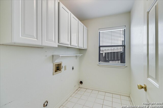 Listing photo id 29 for 15349 Beaufort Ct