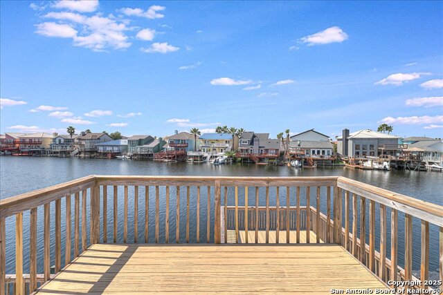 Listing photo id 30 for 15349 Beaufort Ct