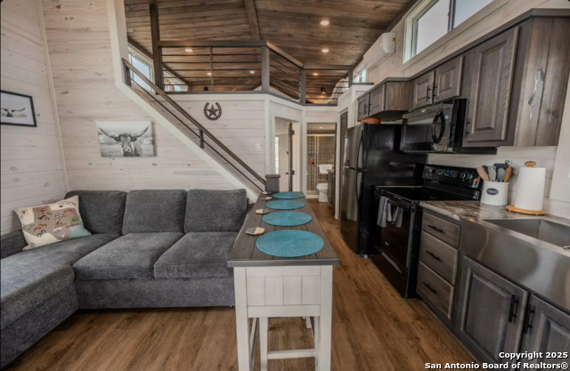 Image 8 of 31 For 5386 Ranch Road 1376 #193