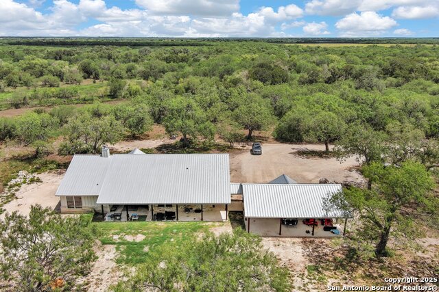 Details for 122 County Road 380, George West, TX 78022