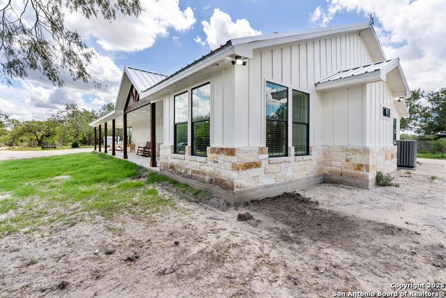 Listing photo id 2 for 122 County Road 380