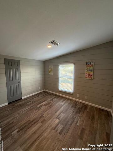 Listing photo id 10 for 21636 County Road 798