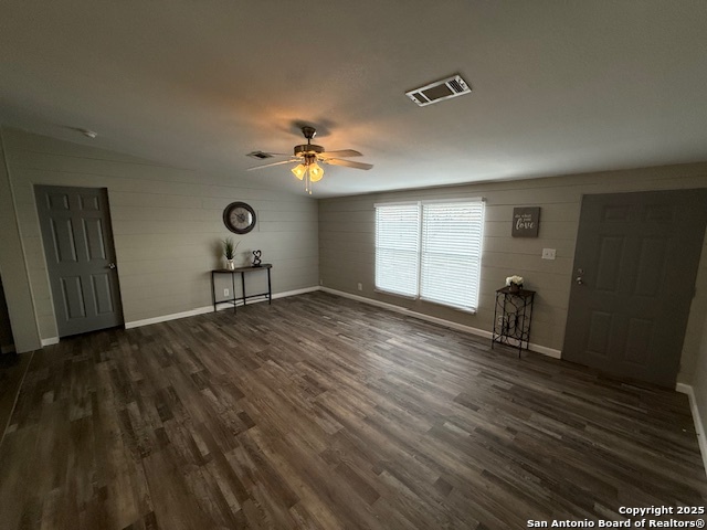 Listing photo id 1 for 21636 County Road 798