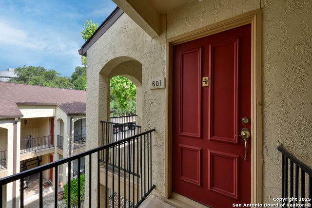 Details for 8702 Village Dr  601, San Antonio, TX 78217