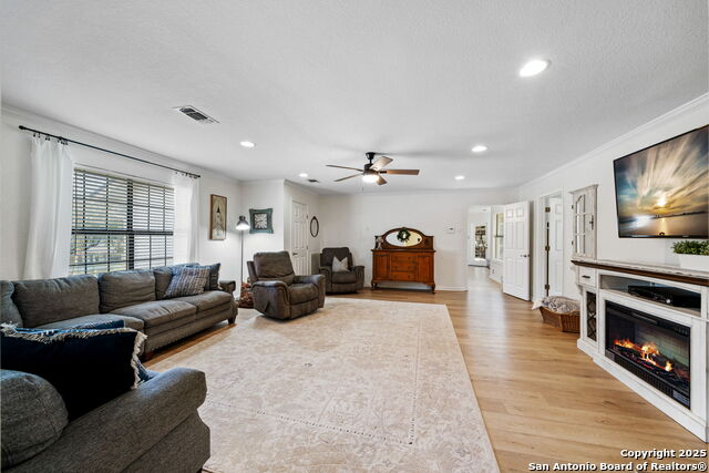 Listing photo id 26 for 106 Quail Ct