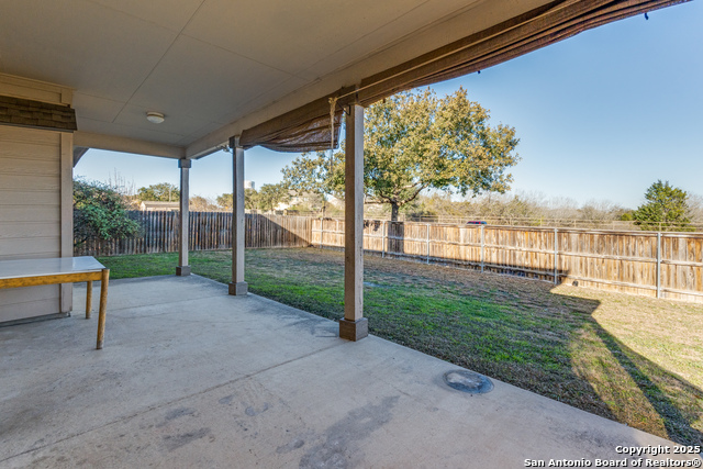 Listing photo id 20 for 325 Apache Ledge