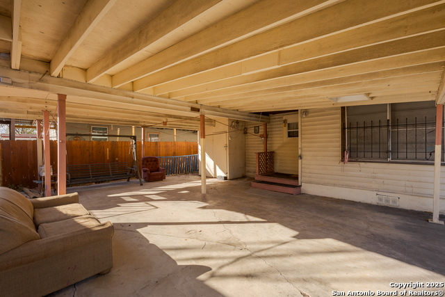 Listing photo id 27 for 602 San Ignacio S