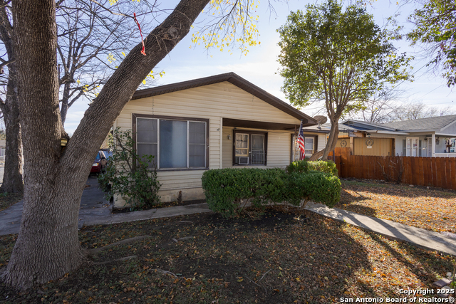 Listing photo id 3 for 602 San Ignacio S