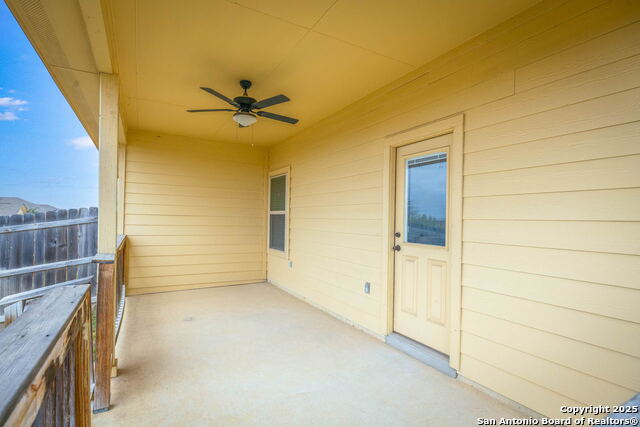 Listing photo id 25 for 310-312 Emma Drive