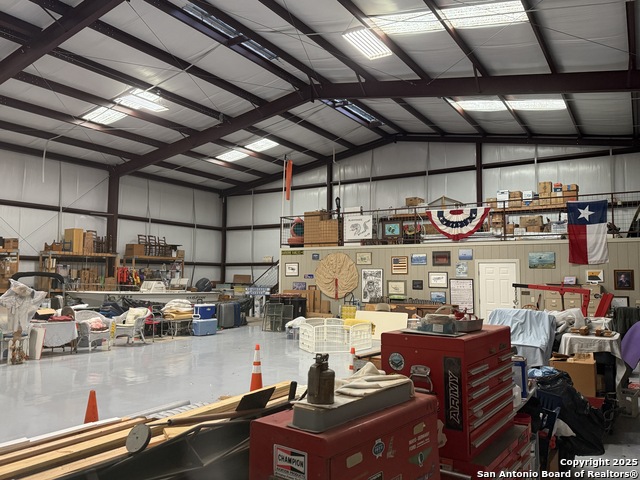 Image 39 of 71 For 2154 Aviation Loop