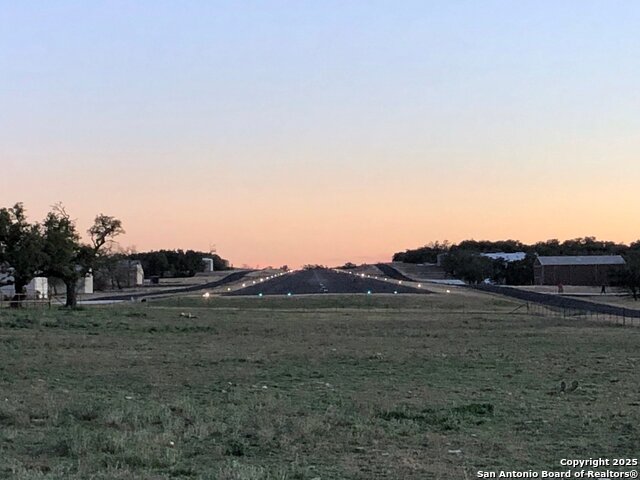 Image 50 of 71 For 2154 Aviation Loop