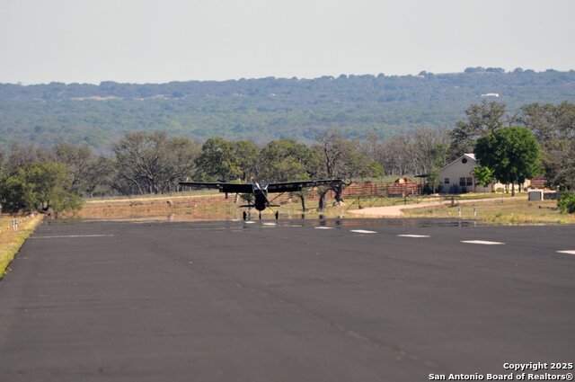Image 51 of 71 For 2154 Aviation Loop