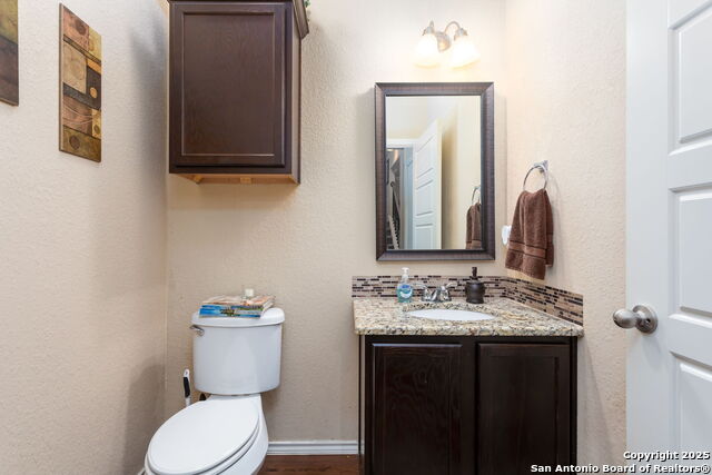 Listing photo id 21 for 10431 Rosewood Crk