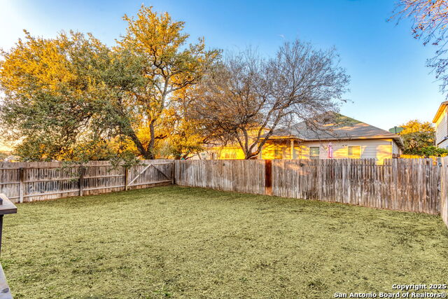 Listing photo id 25 for 10431 Rosewood Crk