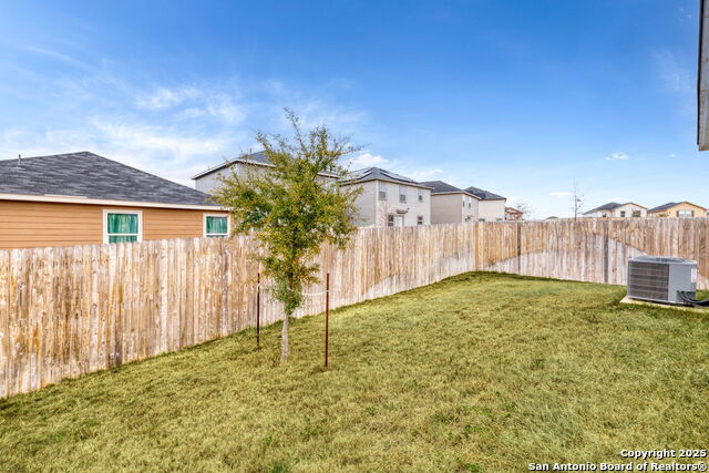 Listing photo id 22 for 8537 Barefoot Ln