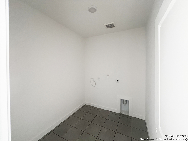 Listing photo id 25 for 10104 Peppercorn Pl.