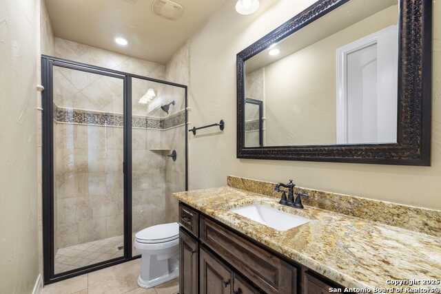 Listing photo id 14 for 30015 Cibolo Trace