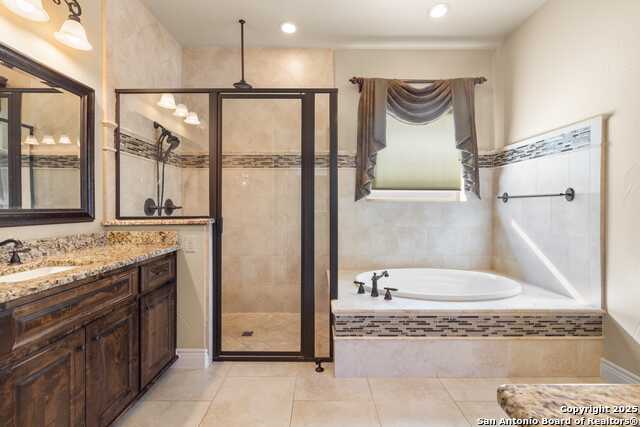 Listing photo id 24 for 30015 Cibolo Trace