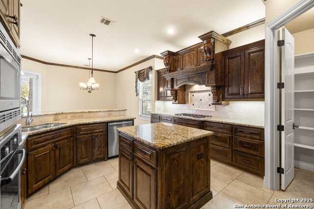 Listing photo id 1 for 30015 Cibolo Trace