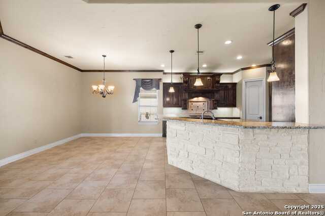 Listing photo id 3 for 30015 Cibolo Trace