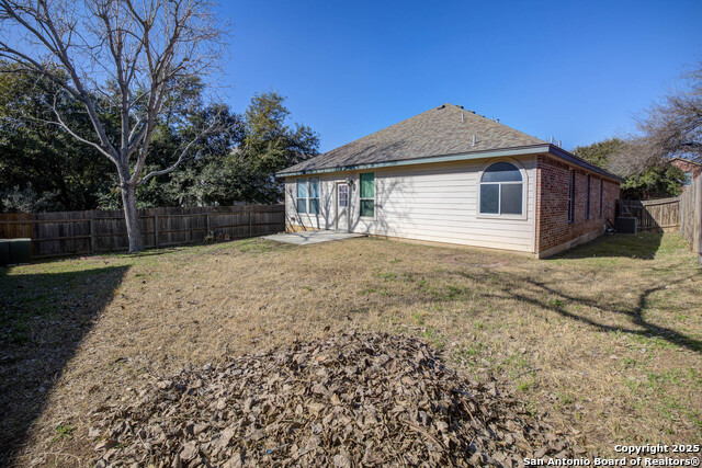 Listing photo id 25 for 4806 Farber Dl