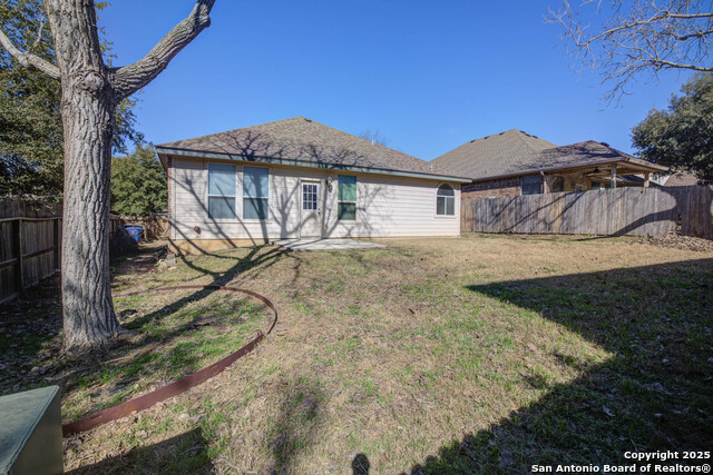 Listing photo id 26 for 4806 Farber Dl