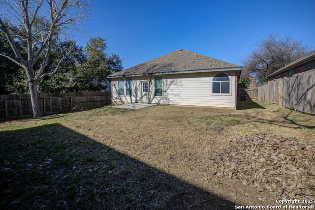 Listing photo id 27 for 4806 Farber Dl