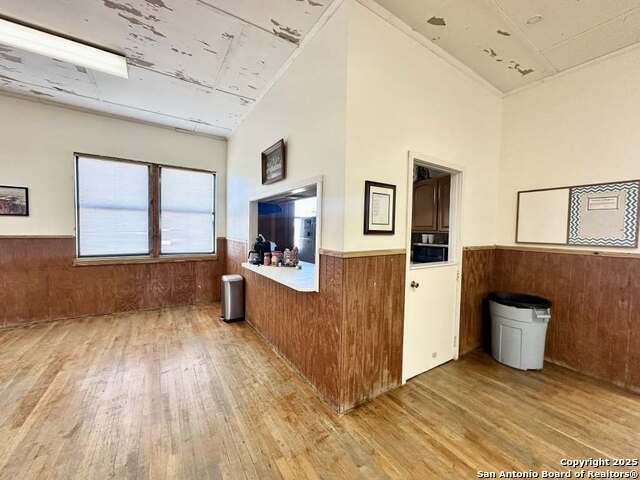 Listing photo id 20 for 2903 Highway 90