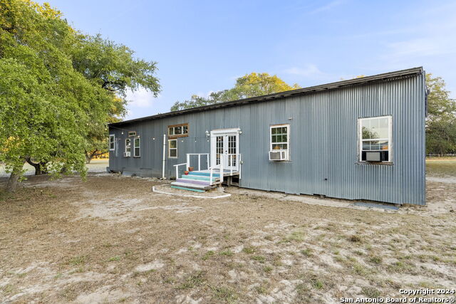 Listing photo id 31 for 216 County Road 6815