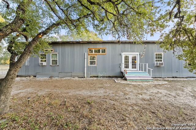 Listing photo id 33 for 216 County Road 6815