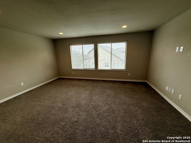 Listing photo id 24 for 2930 Elm Tree Park