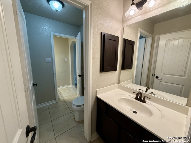 Listing photo id 35 for 2930 Elm Tree Park