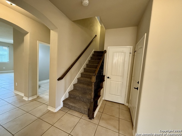 Listing photo id 3 for 2930 Elm Tree Park