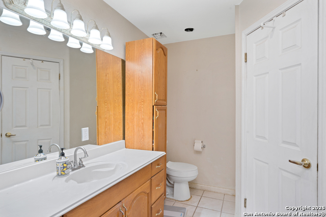 Listing photo id 16 for 4515 Pecan Grove