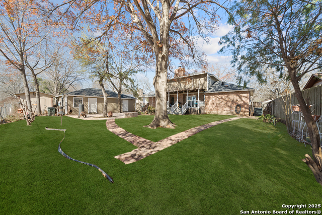 Listing photo id 31 for 4515 Pecan Grove