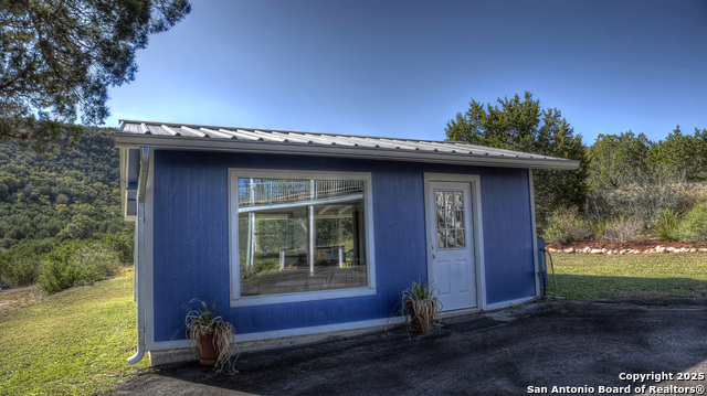 Image 10 of 50 For 2027 Walter White Ranch Road