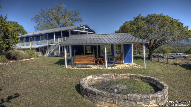 Image 14 of 50 For 2027 Walter White Ranch Road