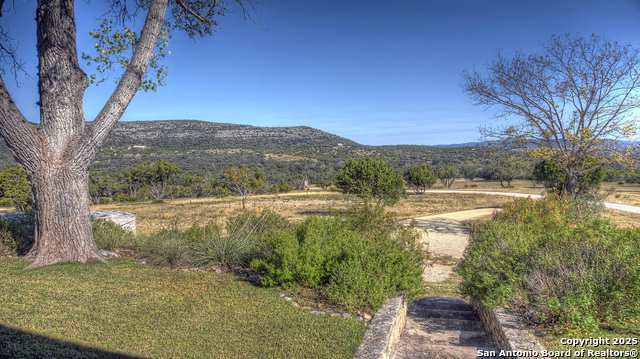 Image 19 of 50 For 2027 Walter White Ranch Road