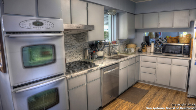 Image 21 of 50 For 2027 Walter White Ranch Road