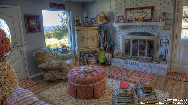 Image 22 of 50 For 2027 Walter White Ranch Road