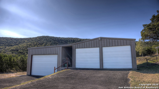 Image 8 of 50 For 2027 Walter White Ranch Road