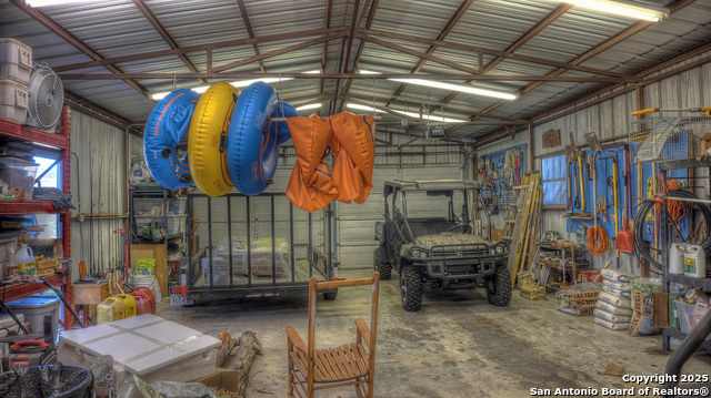 Image 9 of 50 For 2027 Walter White Ranch Road