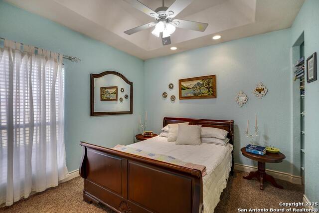 Listing photo id 19 for 1007 Bluebonnet Ln