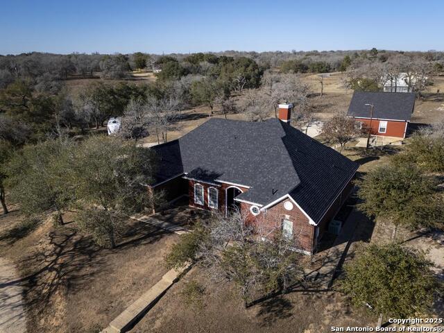 Listing photo id 25 for 1007 Bluebonnet Ln