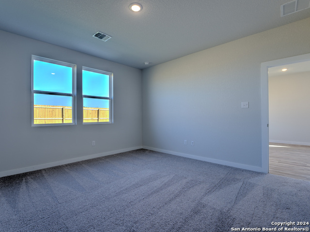 Image 22 of 26 For 9954 Forestier Green