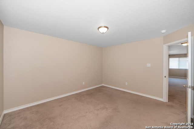 Listing photo id 15 for 18007 Muir Glen Dr