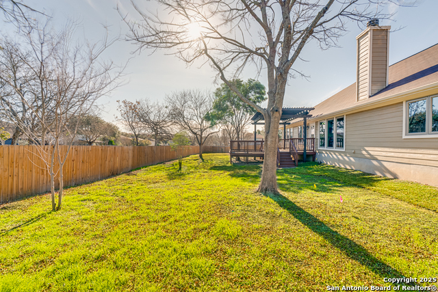 Listing photo id 31 for 1644 Chestnut Oak