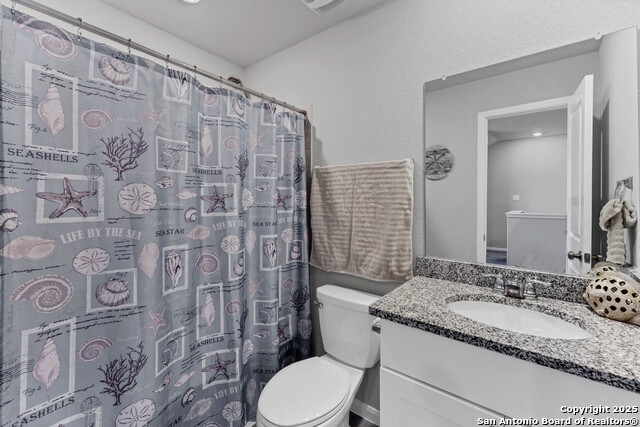 Listing photo id 27 for 2433 Moselle Ln