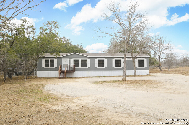 Details for 163 County Road 7722, Natalia, TX 78059