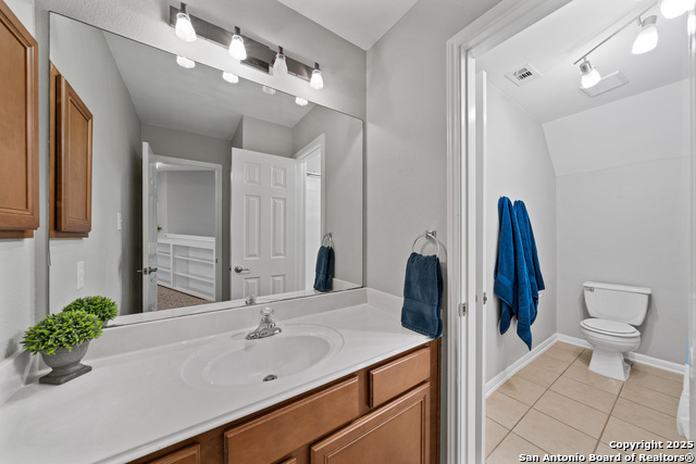 Listing photo id 28 for 831 Synergy Hl